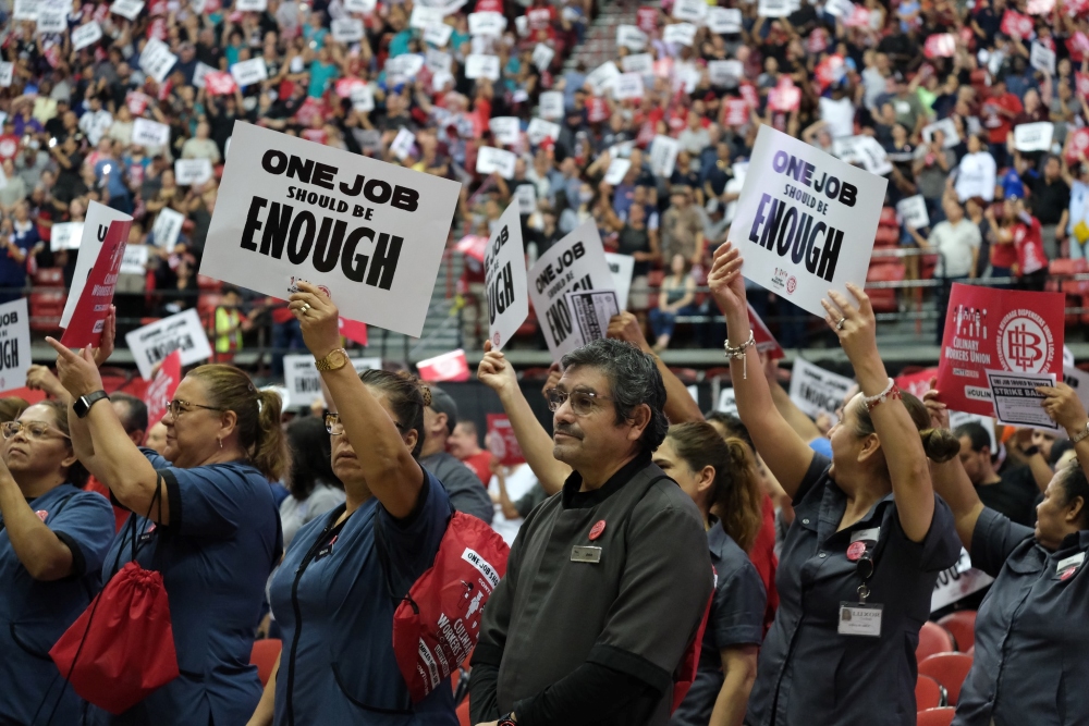 Las Vegas Hospitality Workers Overwhelmingly Authorize Strike